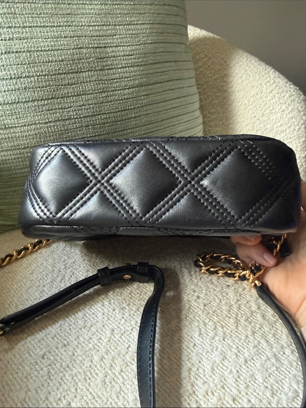 Tory Burch Black Quilted Logo Leather Crossbody with Gold Chain - Picture 5 of 6